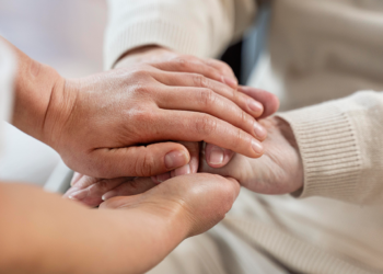 yaslılarda-psikolojik-destek